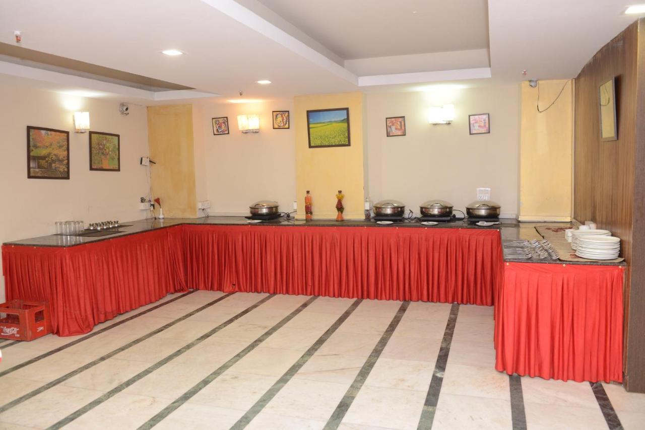 Hotel Balsons Continental New Delhi Eksteriør billede